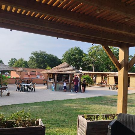 Camping Domaine De Senaud Albon Buitenkant foto