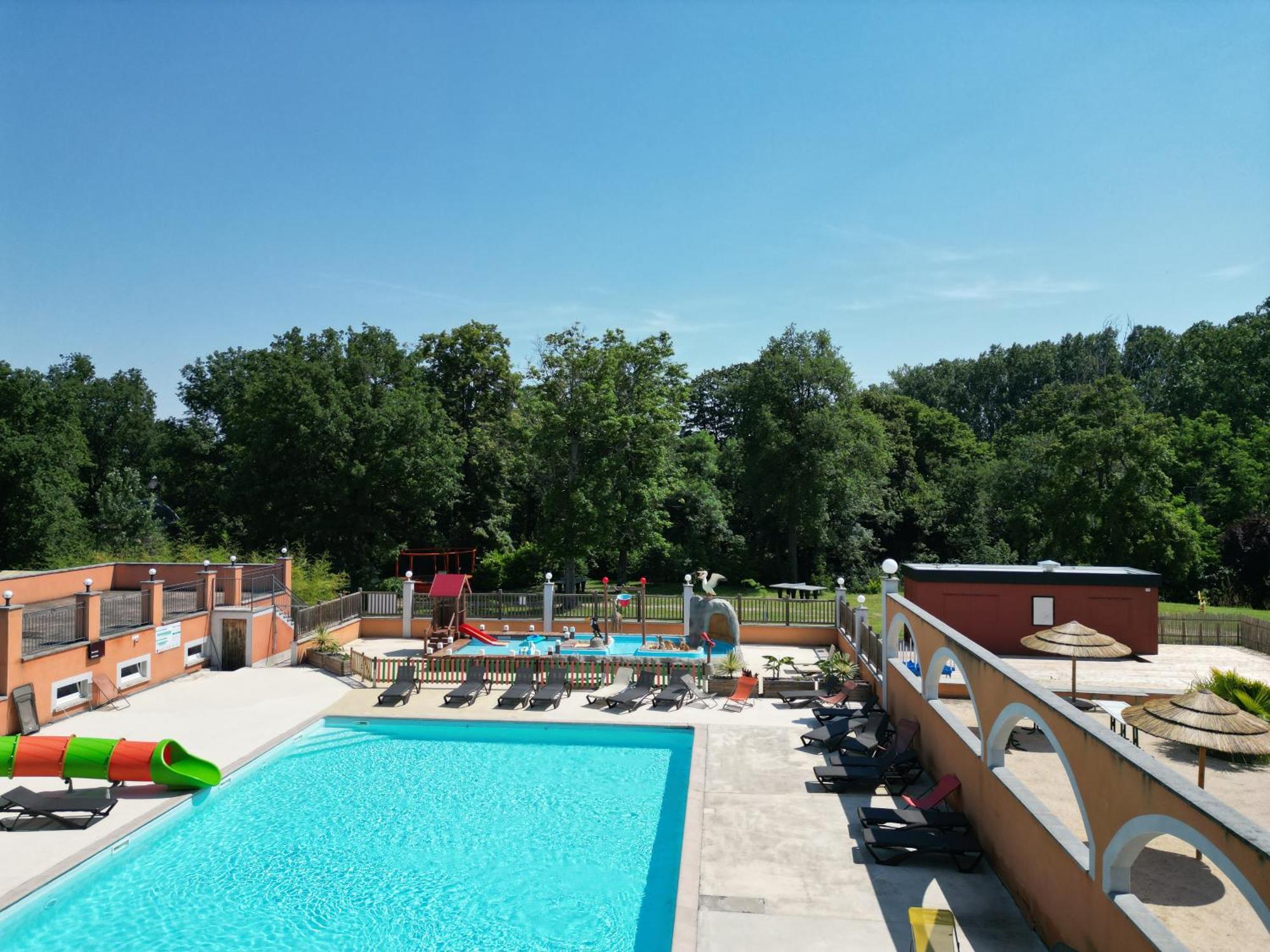 Camping Domaine De Senaud Albon Buitenkant foto