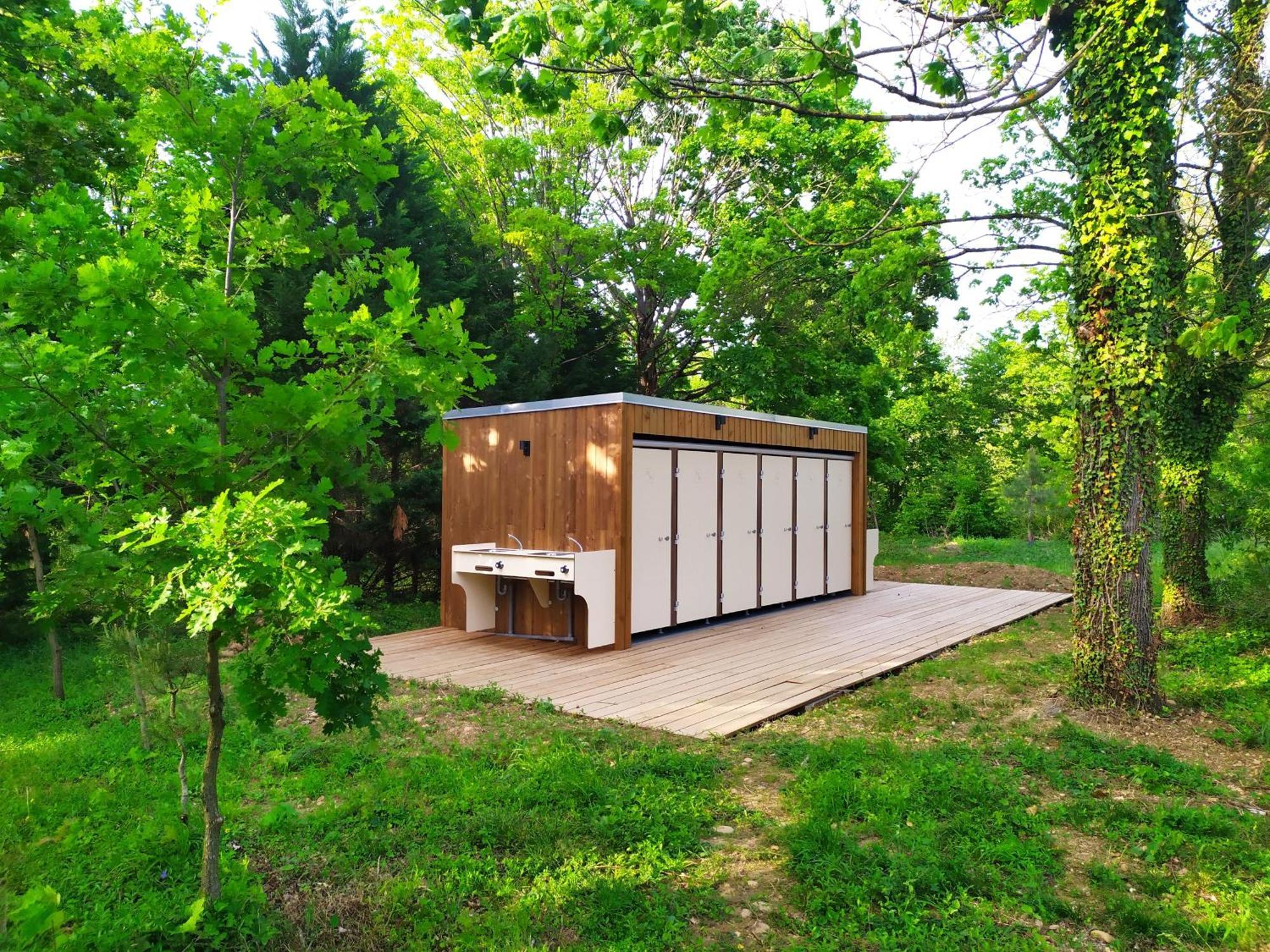 Camping Domaine De Senaud Albon Buitenkant foto