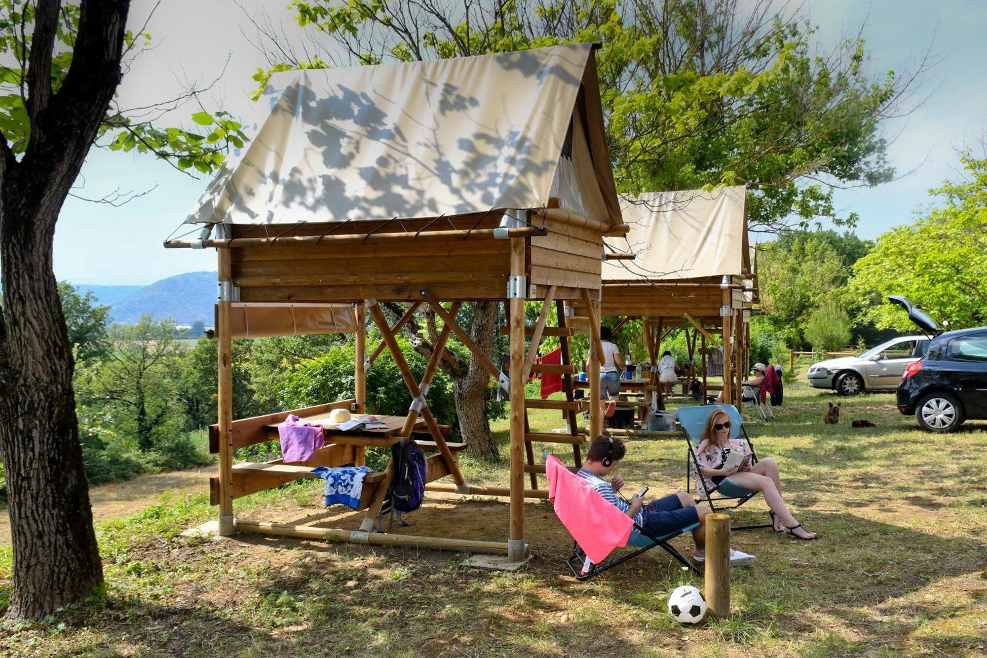 Camping Domaine De Senaud Albon Buitenkant foto