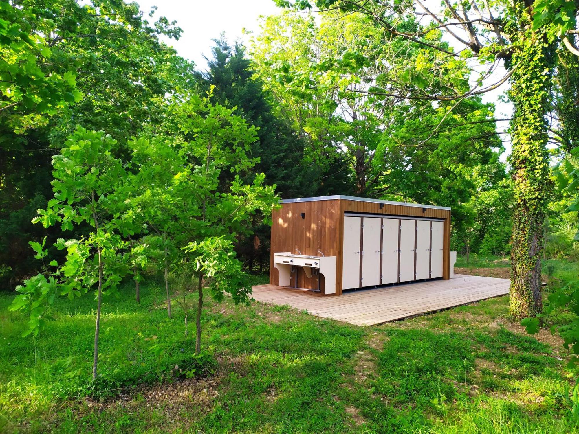 Camping Domaine De Senaud Albon Buitenkant foto